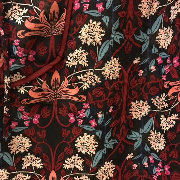 Floral Red Blouse - Picture 5 of 7